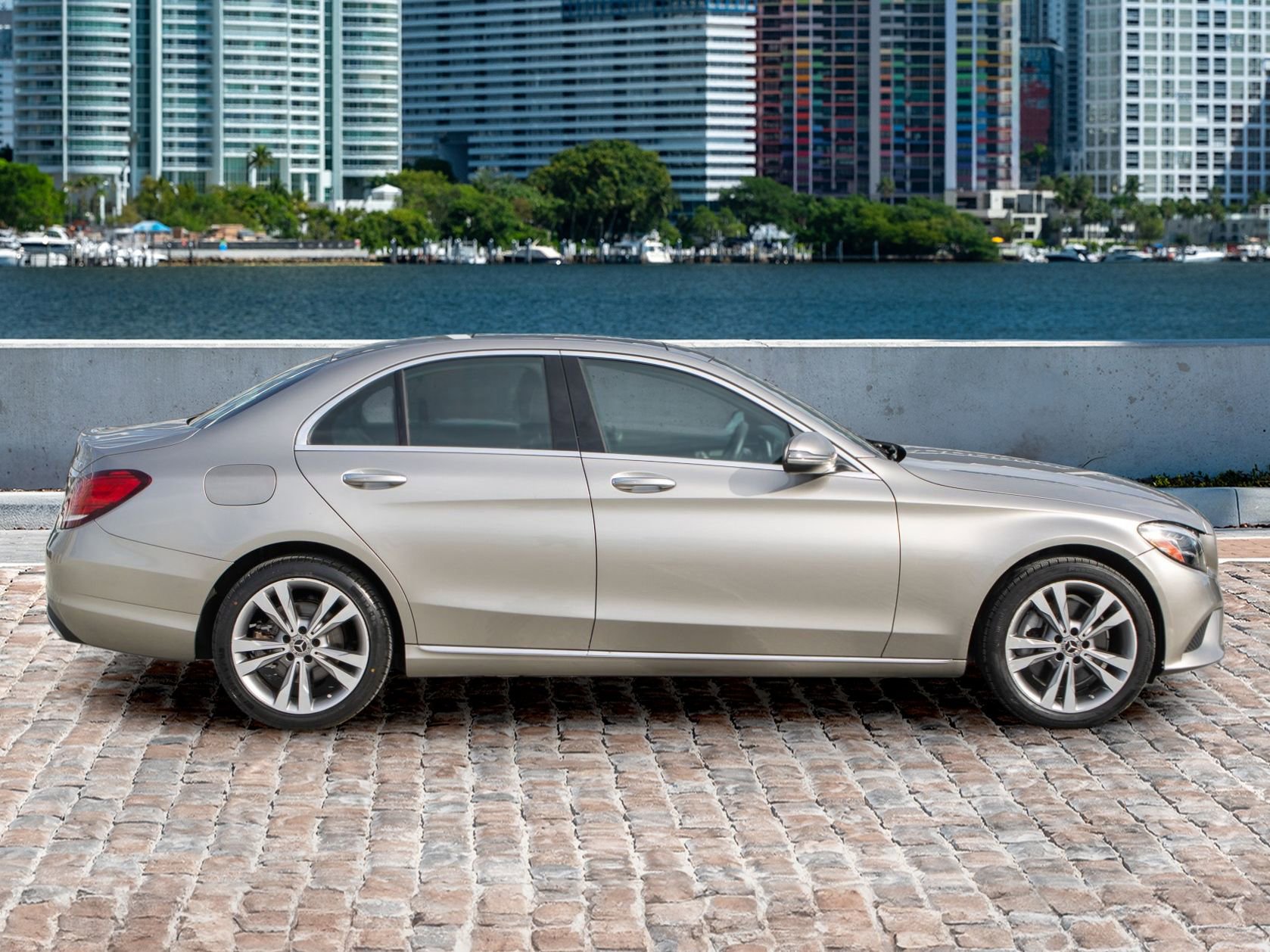 Used 2019 Mercedes-Benz C 300 4MATIC Sedan w/ Premium Package image 4