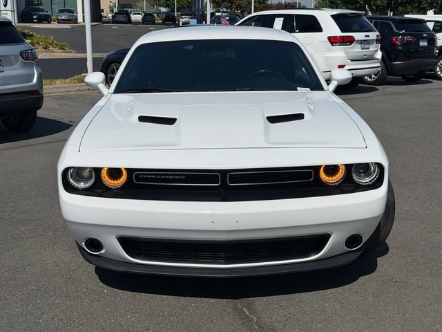 Used 2019 Dodge Challenger SXT RWD image 3