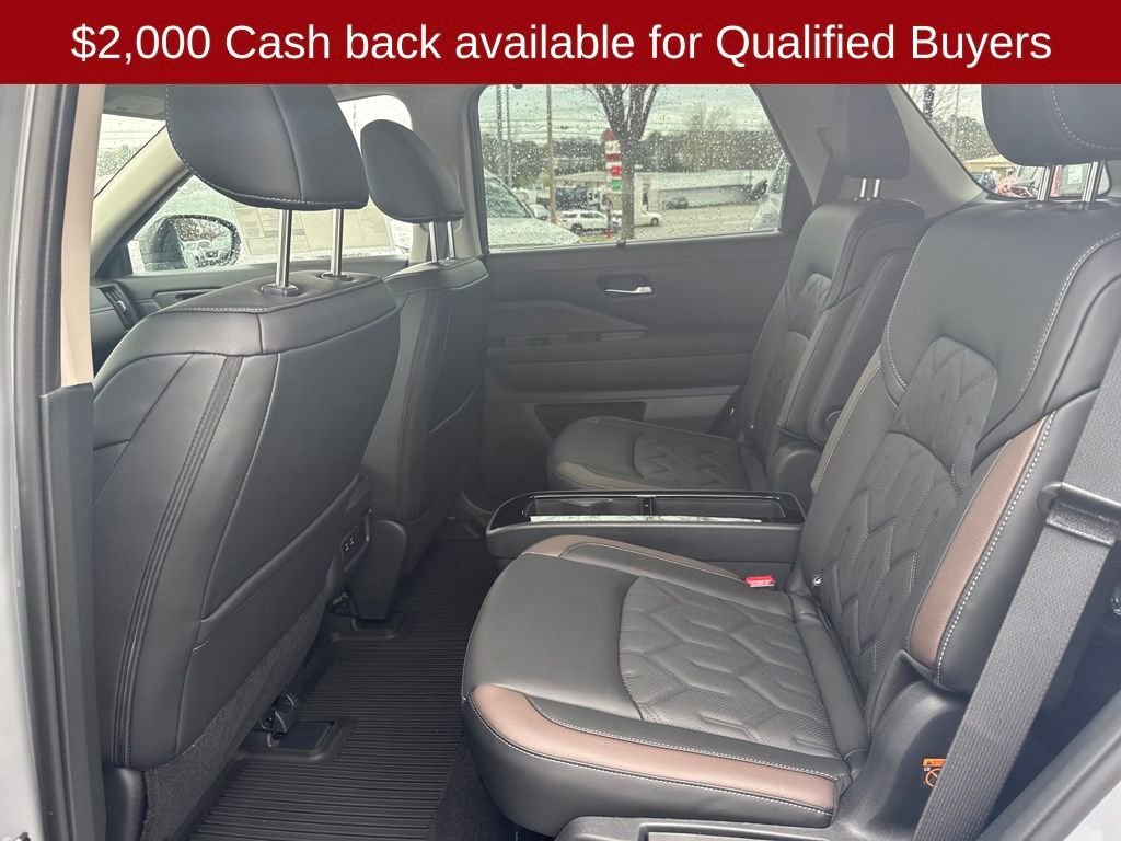 New 2026 Nissan Pathfinder Platinum image 28