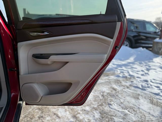 Used 2014 Cadillac SRX Luxury image 21