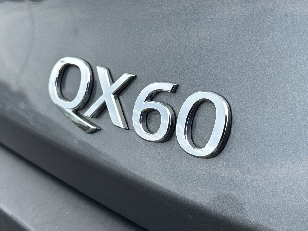 Used 2023 INFINITI QX60 Luxe AWD/4WD image 10