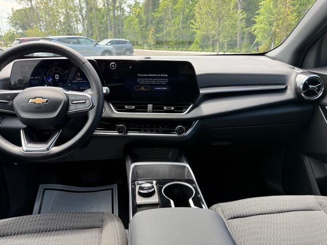 Used 2026 Chevrolet Equinox LT FWD image 10