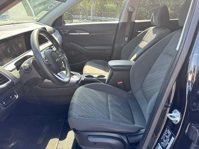 Used 2024 Kia Seltos LX AWD/4WD image 8