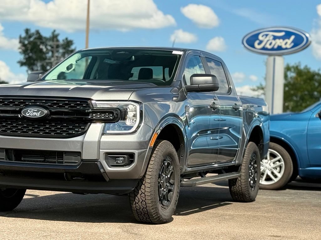 New 2026 Ford Ranger XLT w/ Black Appearance Package AWD/4WD image 41