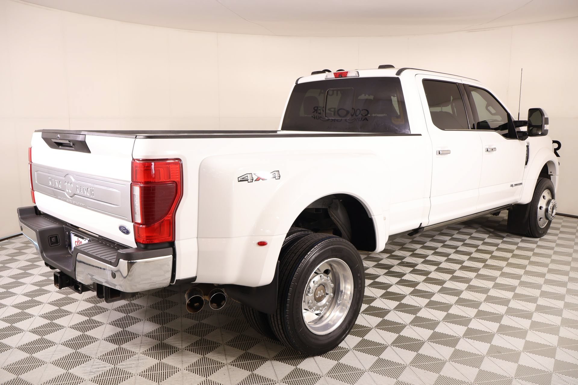 Used 2022 Ford F450 King Ranch w/ King Ranch Ultimate Package AWD/4WD image 22