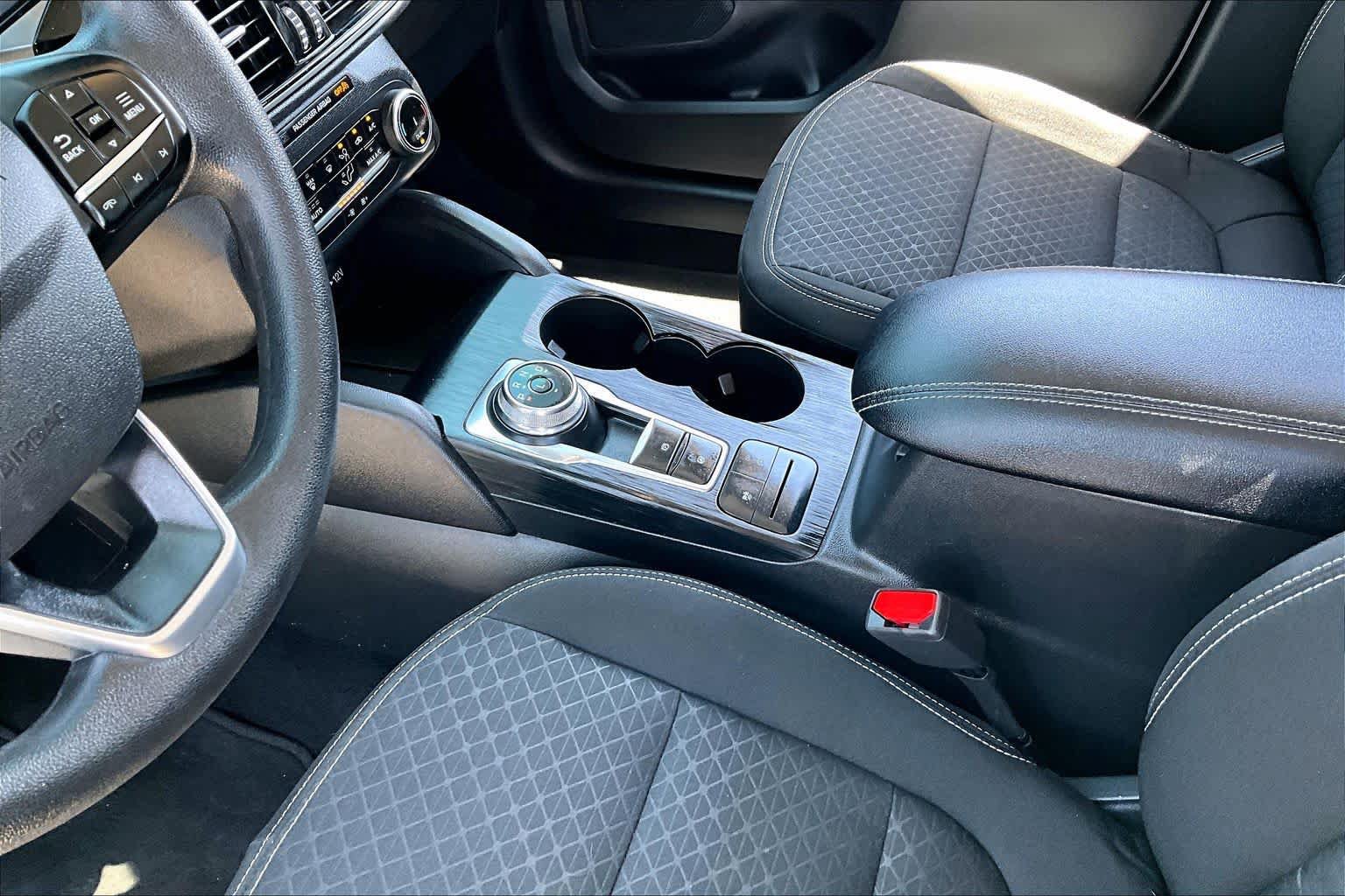 Certified 2025 Ford Escape Active FWD image 16
