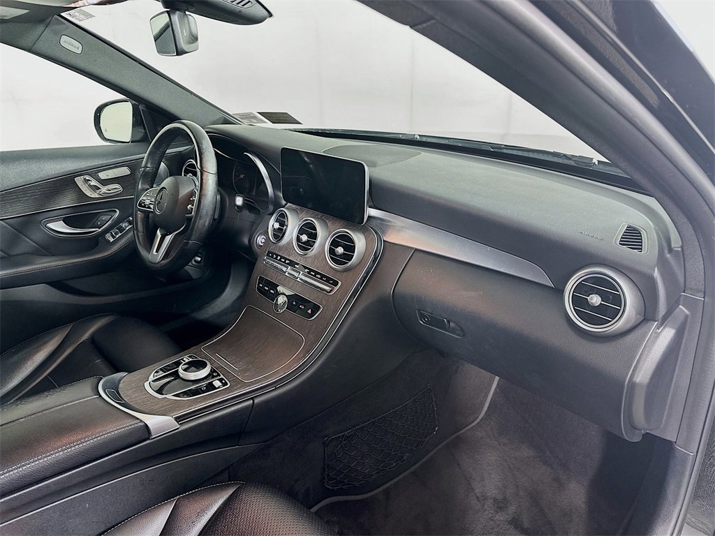 Used 2020 Mercedes-Benz C 300 4MATIC Sedan w/ AMG Line image 32
