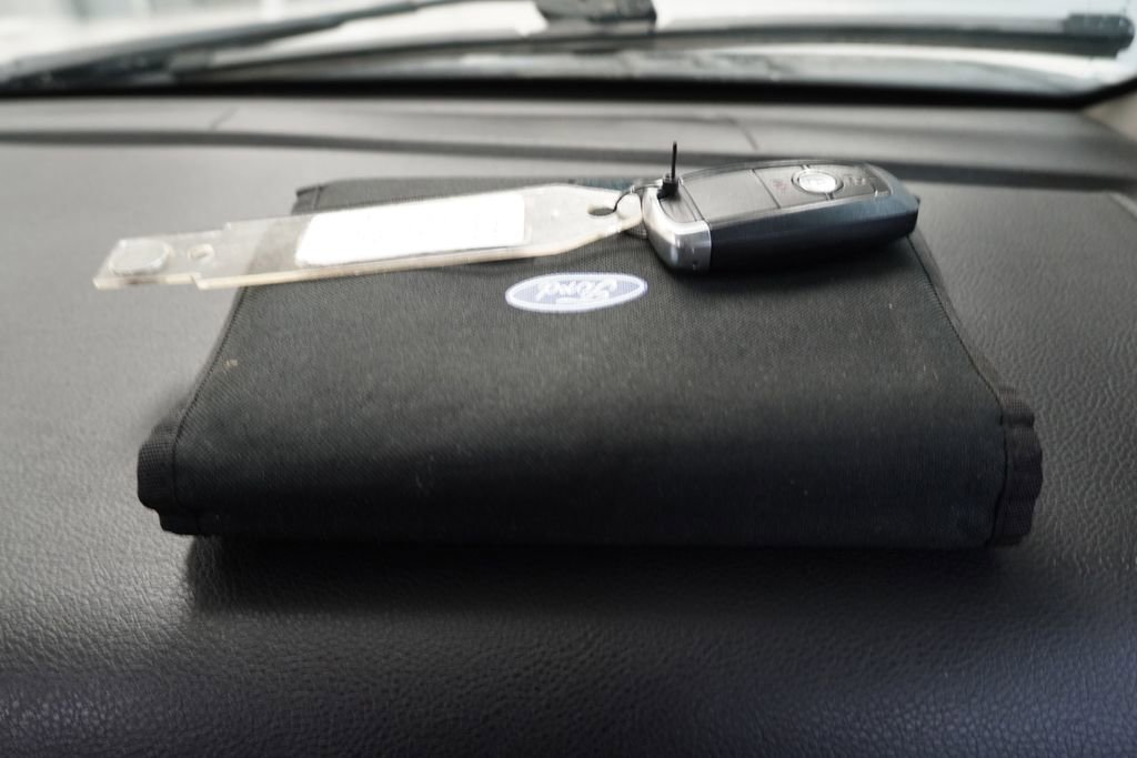 Used 2019 Ford F150 Lariat w/ Trailer Tow Package image 35