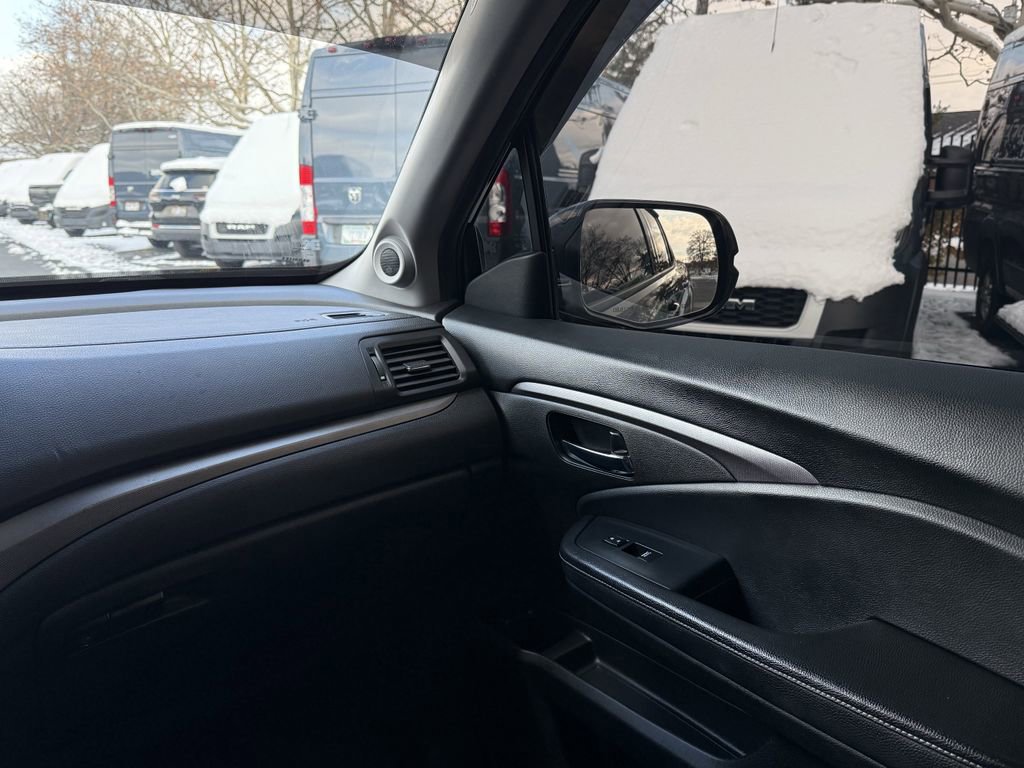 Used 2022 Honda Ridgeline Sport image 21