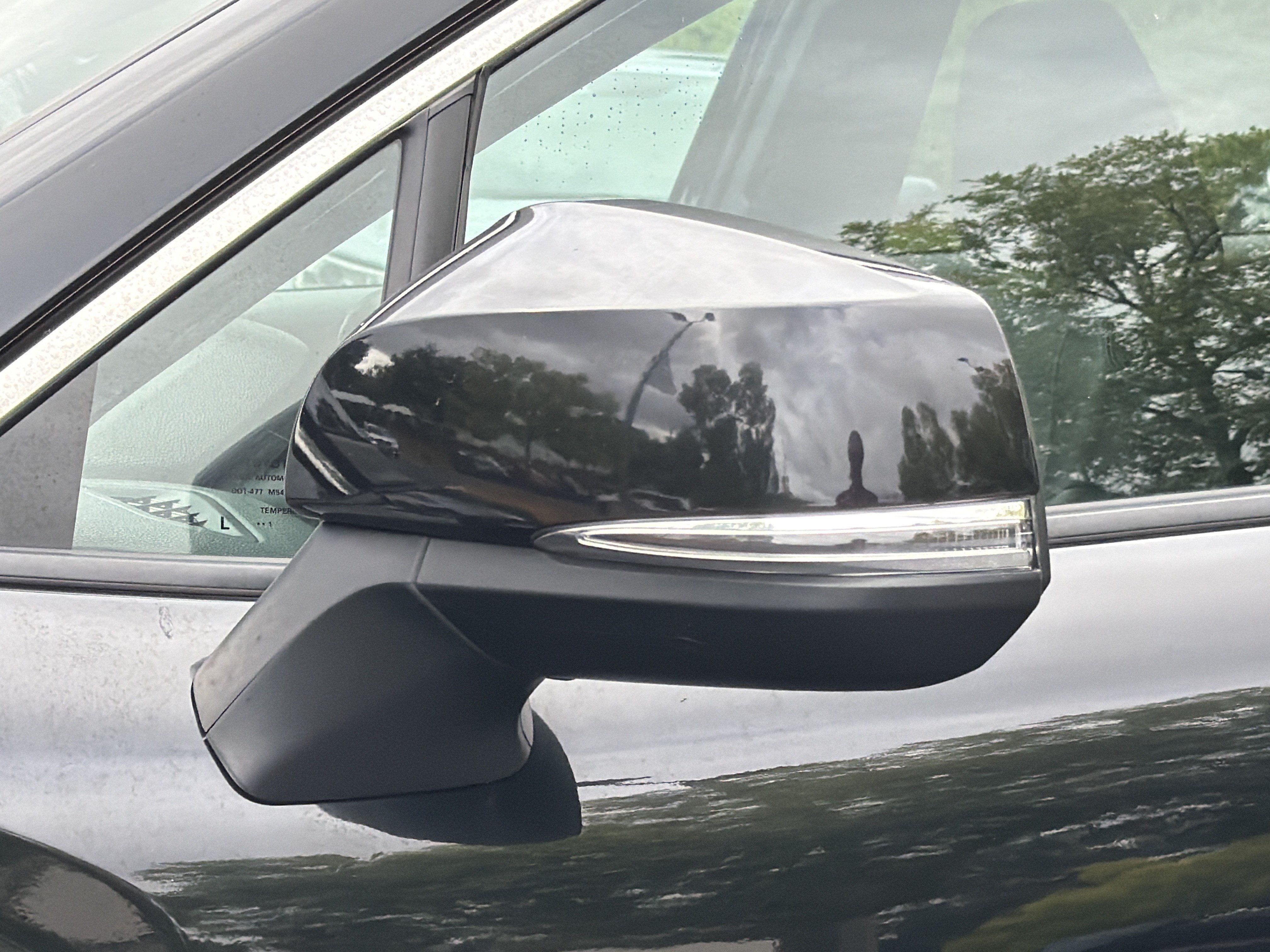 Used 2024 Toyota Corolla Cross XLE FWD image 32