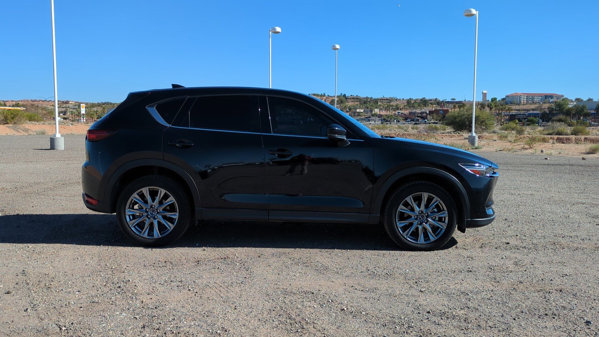 Used 2019 MAZDA CX-5 Signature image 2