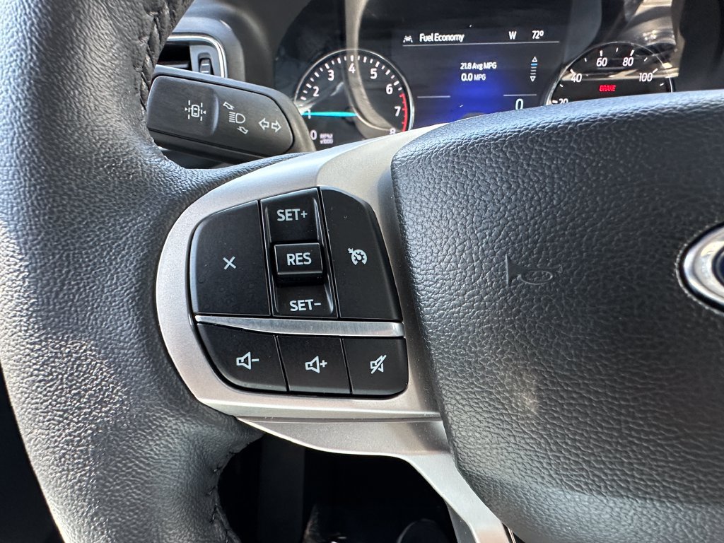 Used 2023 Ford Explorer XLT w/ Equipment Group 202A RWD image 24