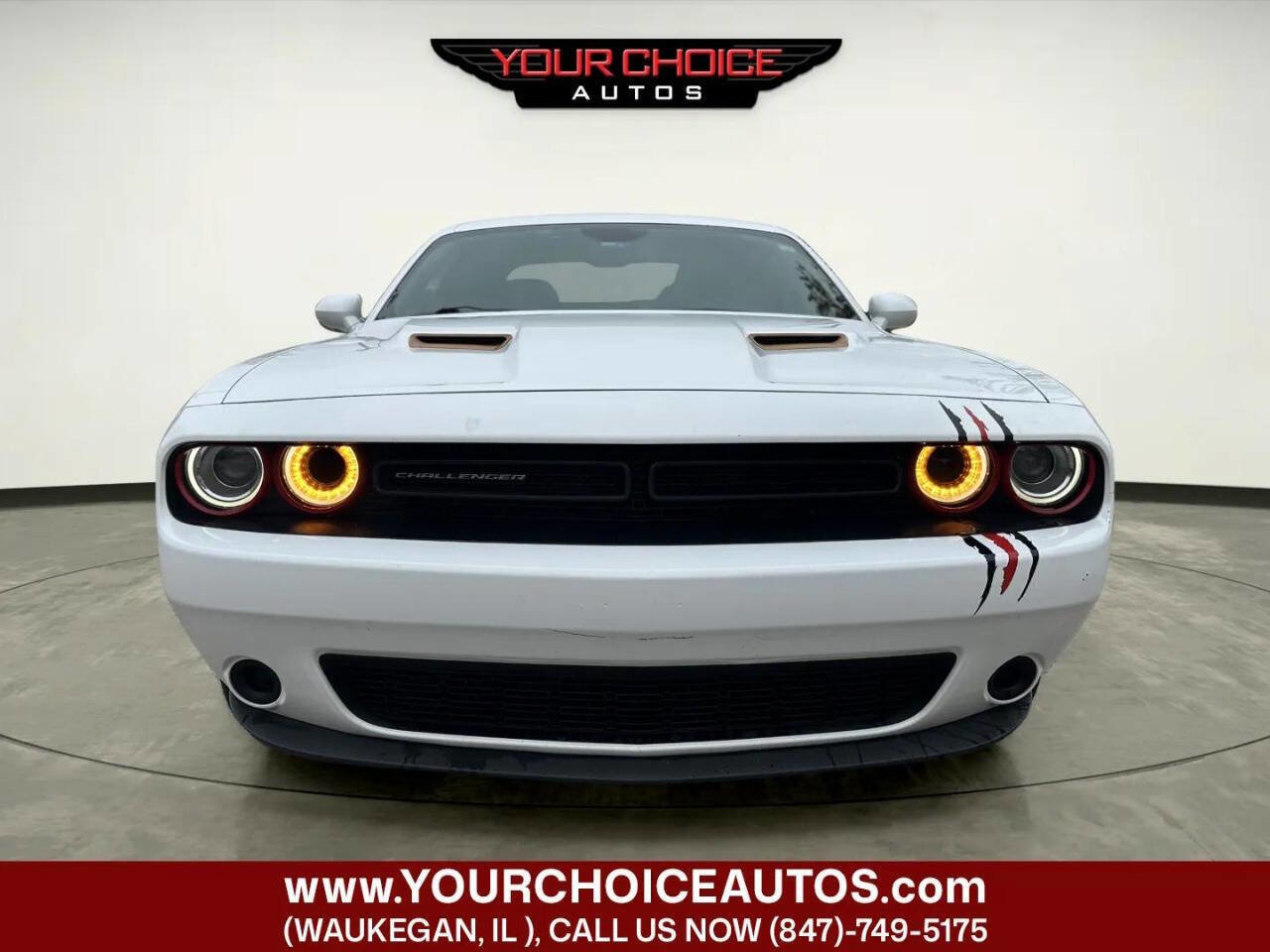Used 2019 Dodge Challenger SXT RWD image 8