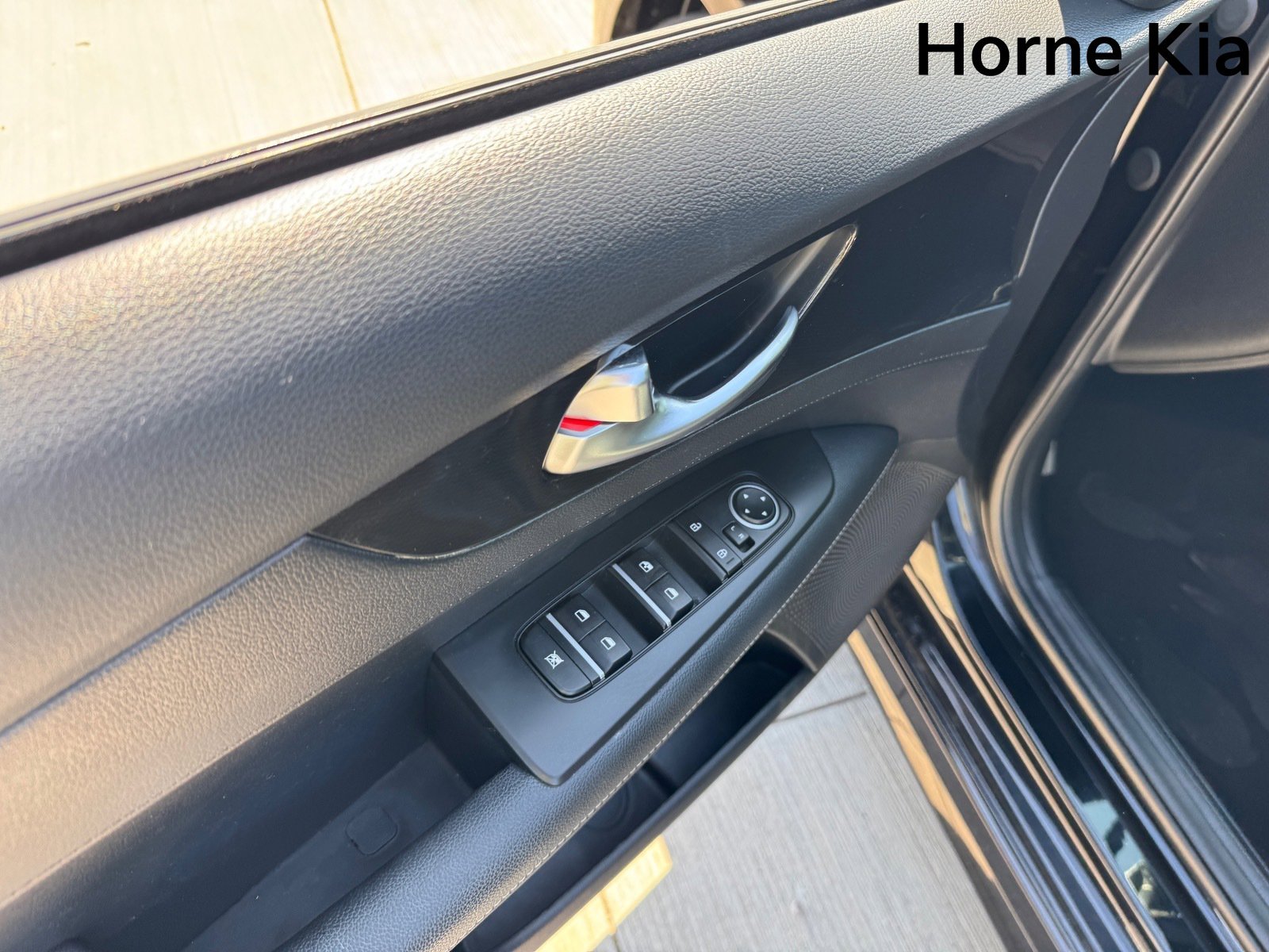 Certified 2024 Kia Forte GT-Line image 11