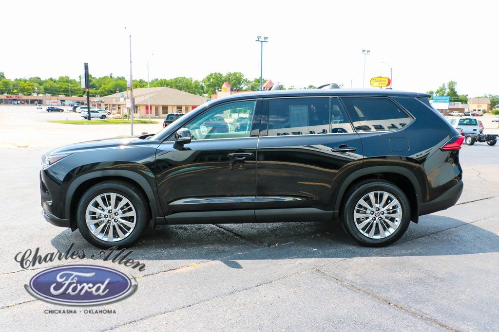 Used 2024 Toyota Grand Highlander AWD image 4