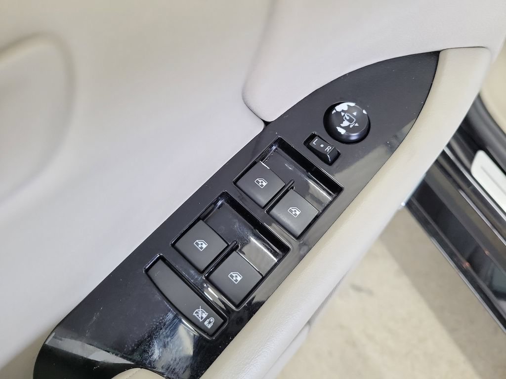 Used 2017 Cadillac XTS Premium Luxury FWD image 21