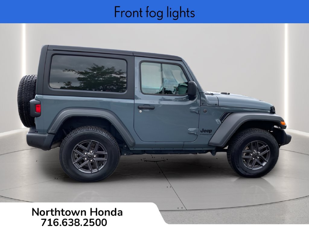 Used 2025 Jeep Wrangler Sport AWD/4WD image 10