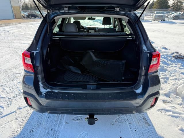 Used 2018 Subaru Outback 2.5i Limited image 3