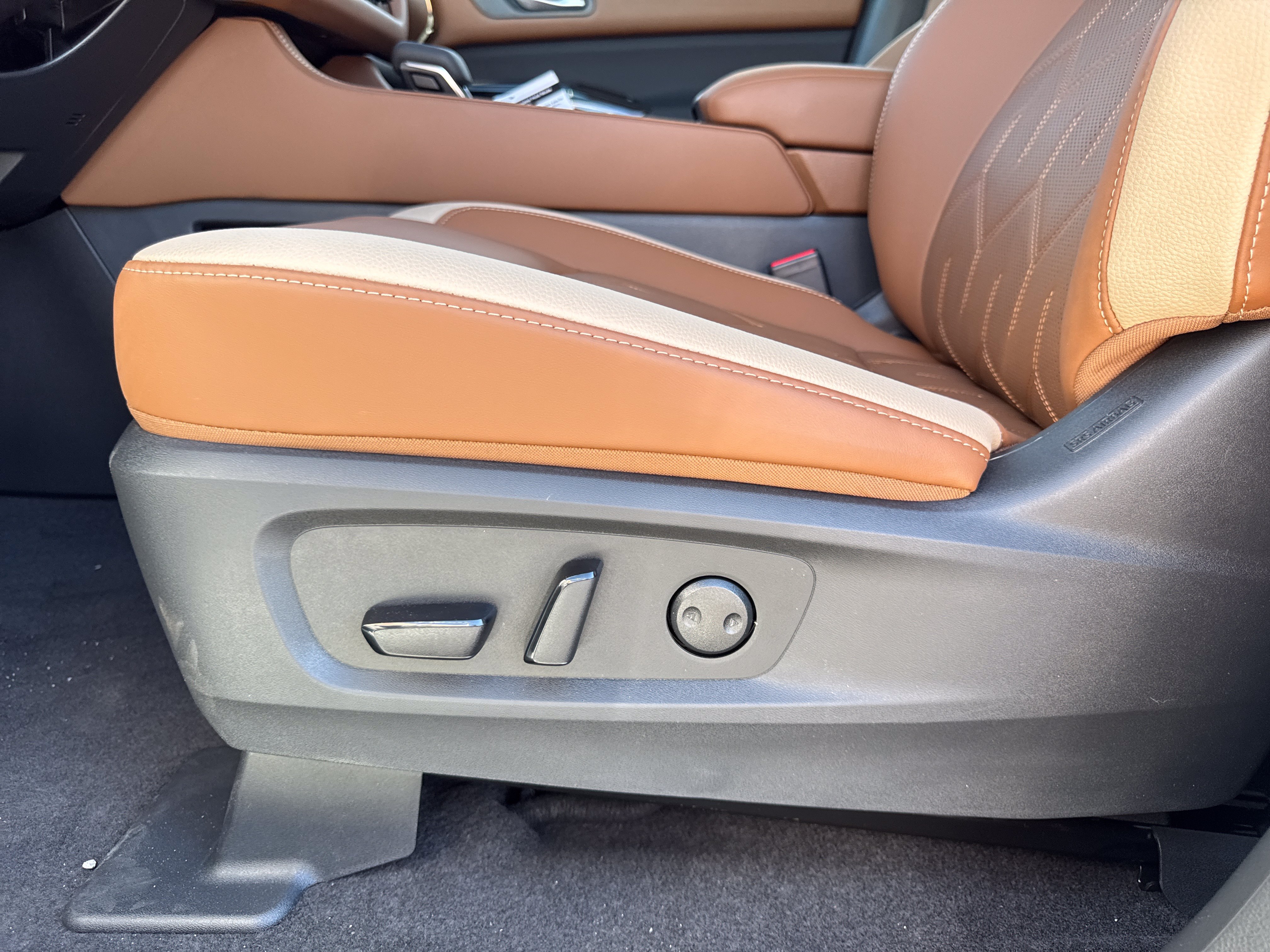 New 2026 Nissan Pathfinder Platinum AWD/4WD image 11