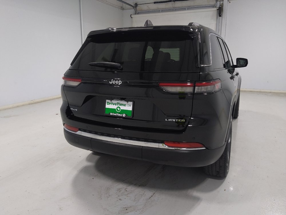 Used 2023 Jeep Grand Cherokee Limited AWD/4WD image 7