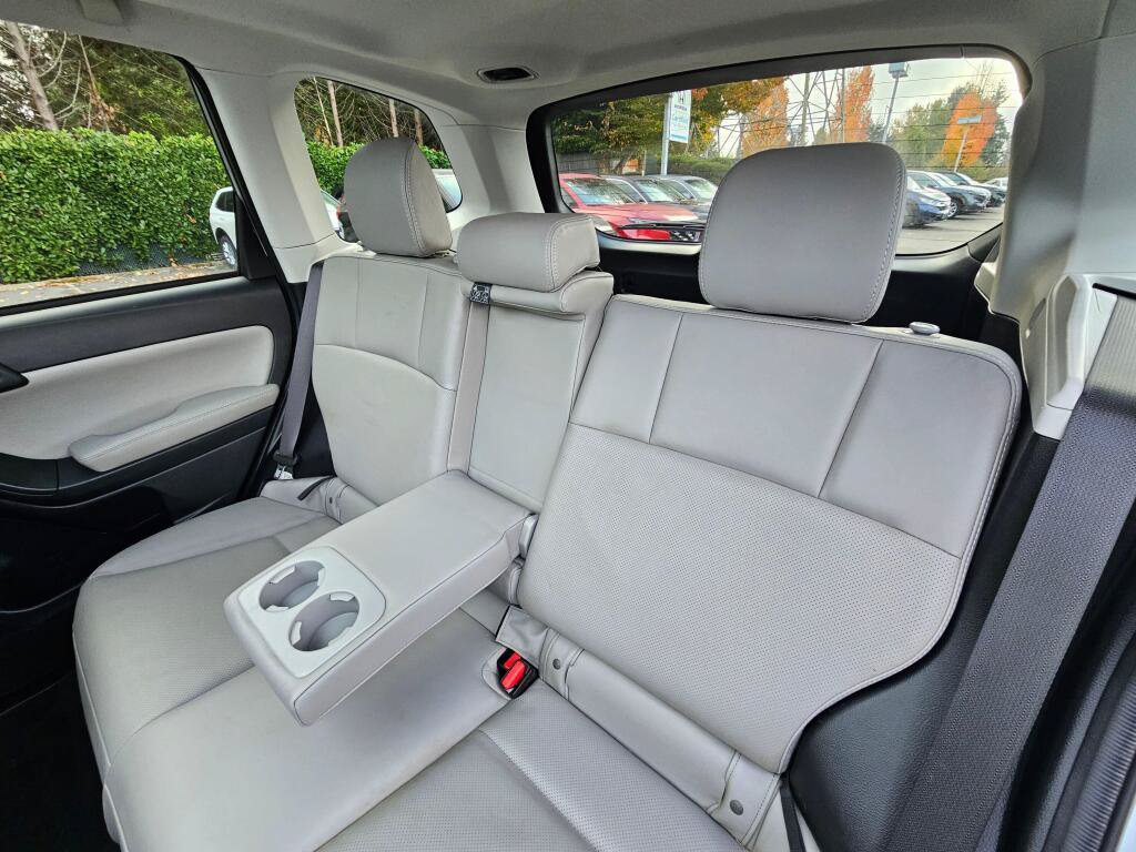 Used 2016 Subaru Forester 2.5i Limited w/ Popular Package #2 AWD/4WD image 19