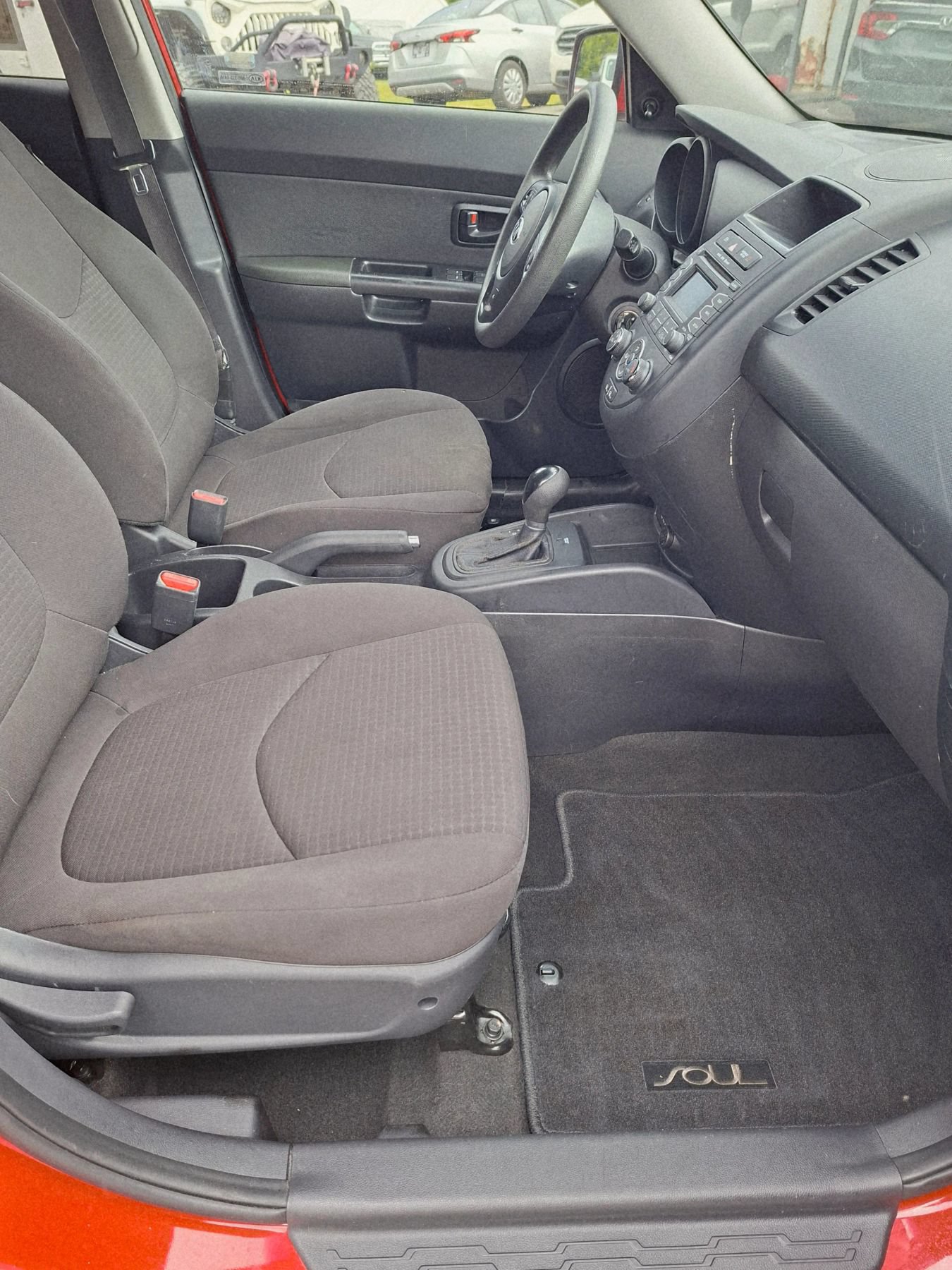 Used 2013 Kia Soul FWD image 11
