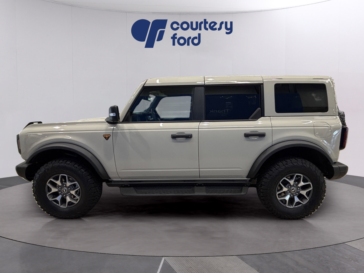 New 2025 Ford Bronco Badlands AWD/4WD image 4