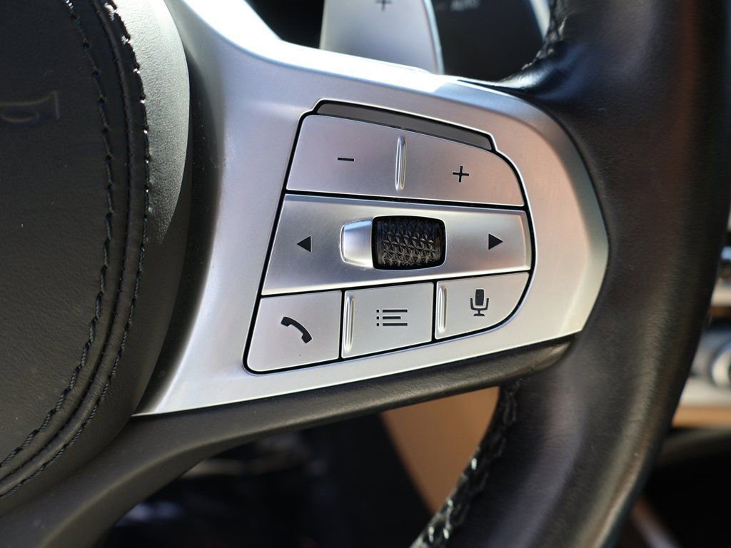 Used 2022 BMW 740i w/ M Sport Package image 50