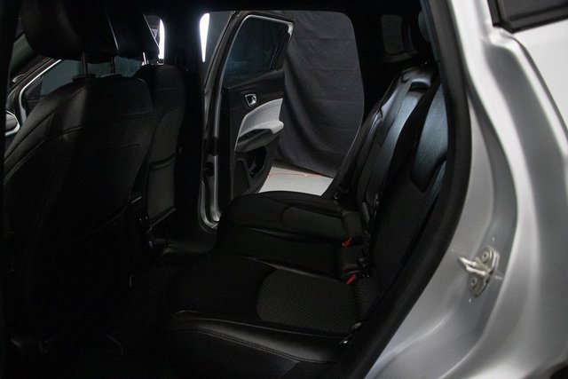 Used 2024 Jeep Compass Latitude image 20