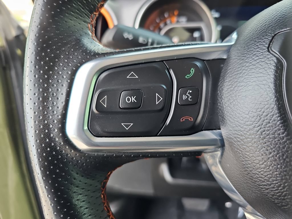 Used 2023 Jeep Gladiator Mojave w/ LED Lighting Group AWD/4WD image 11