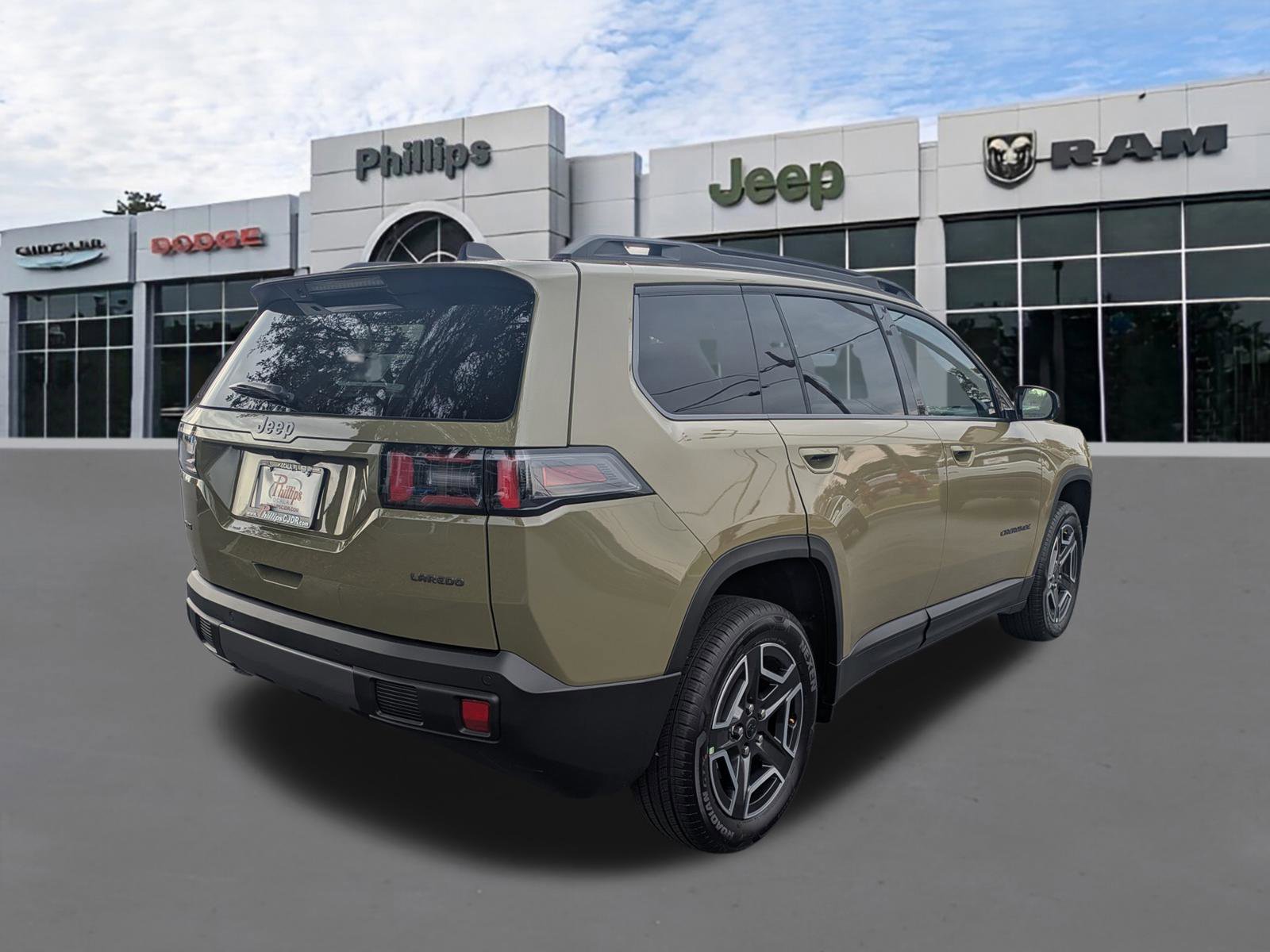 New 2026 Jeep Cherokee Laredo image 3