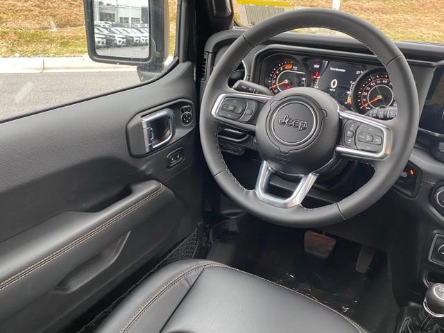 New 2026 Jeep Wrangler Unlimited Sahara AWD/4WD image 34