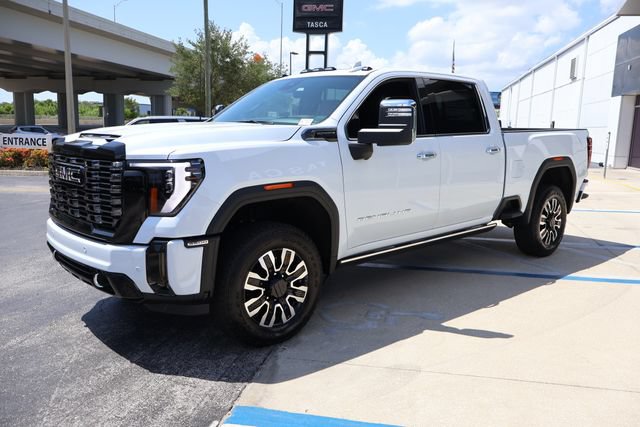 New 2026 GMC Sierra 3500 Denali Ultimate AWD/4WD image 3