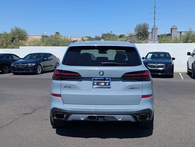 New 2026 BMW X5 xDrive50e w/ M Sport Package AWD/4WD image 7