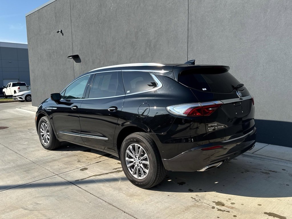 Used 2024 Buick Enclave Premium image 25