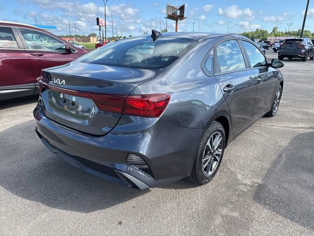 Used 2024 Kia Forte LXS image 7