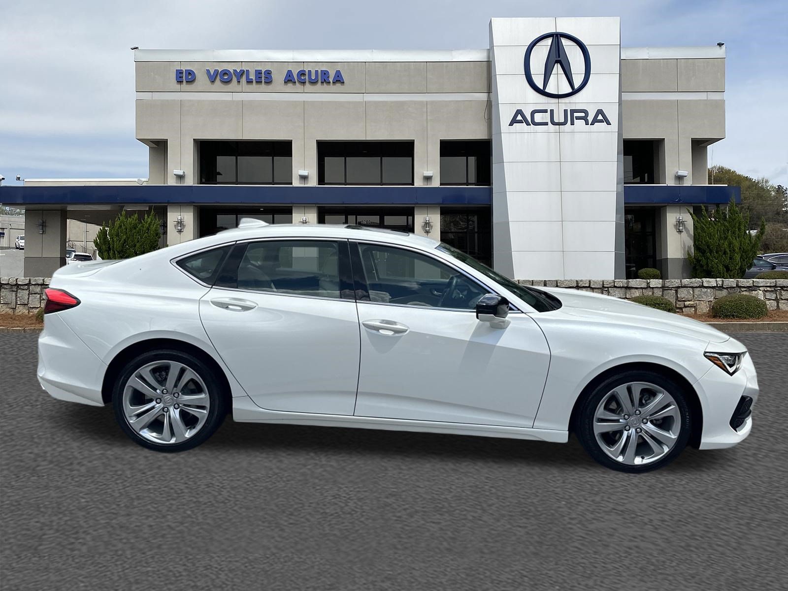 Certified 2023 Acura TLX w/ Technology Package FWD image 4