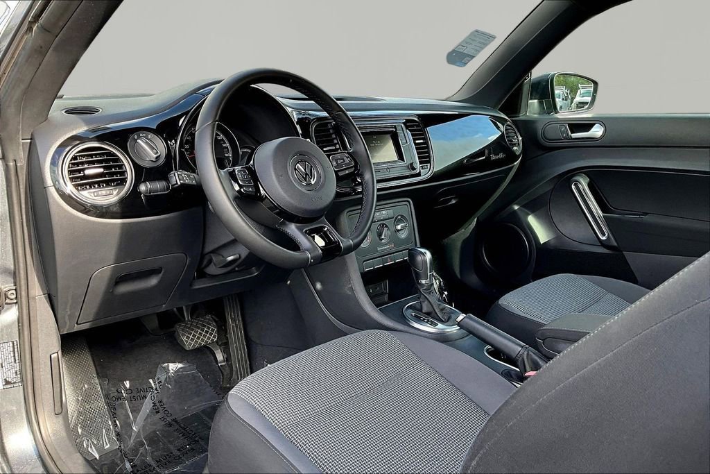 Used 2017 Volkswagen Beetle 1.8T S FWD image 15