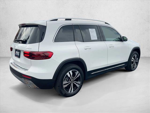 Used 2025 Mercedes-Benz GLB 250 4MATIC image 5