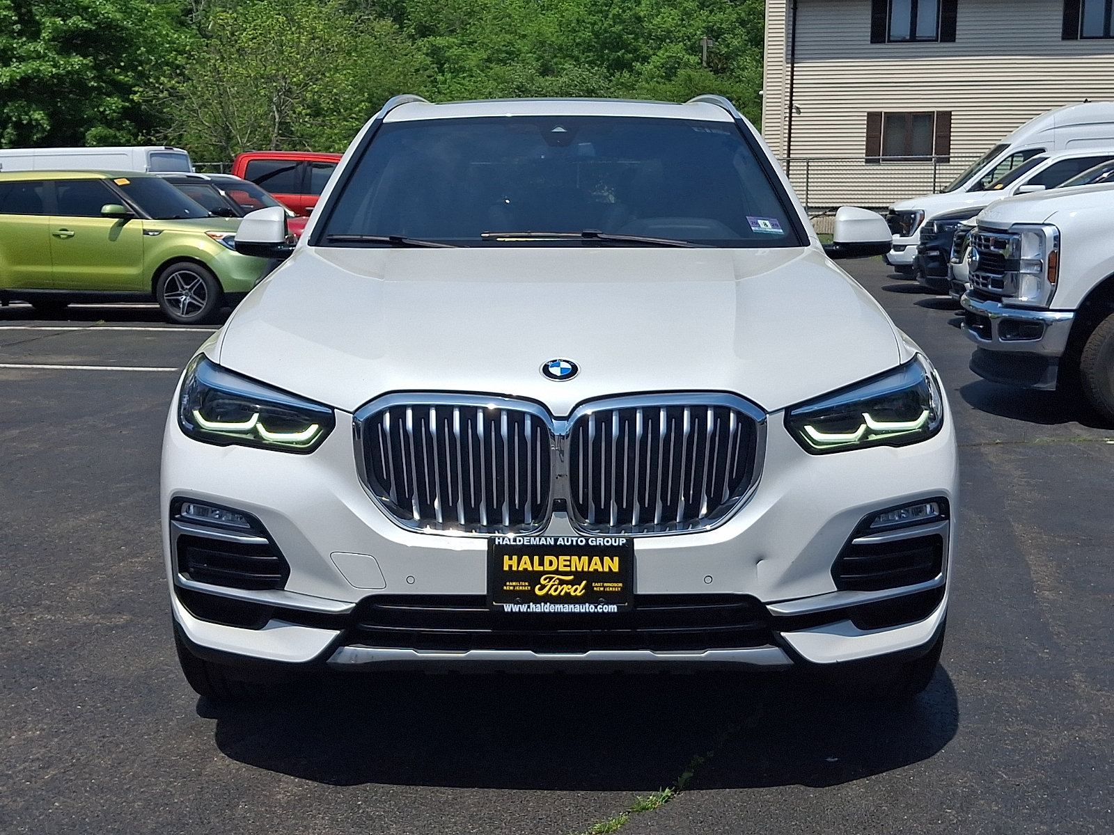 Used 2019 BMW X5 xDrive40i w/ Convenience Package AWD/4WD image 2