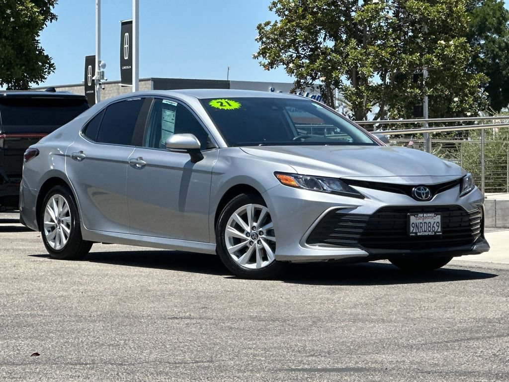 Used 2021 Toyota Camry LE w/ Convenience Package FWD image 1