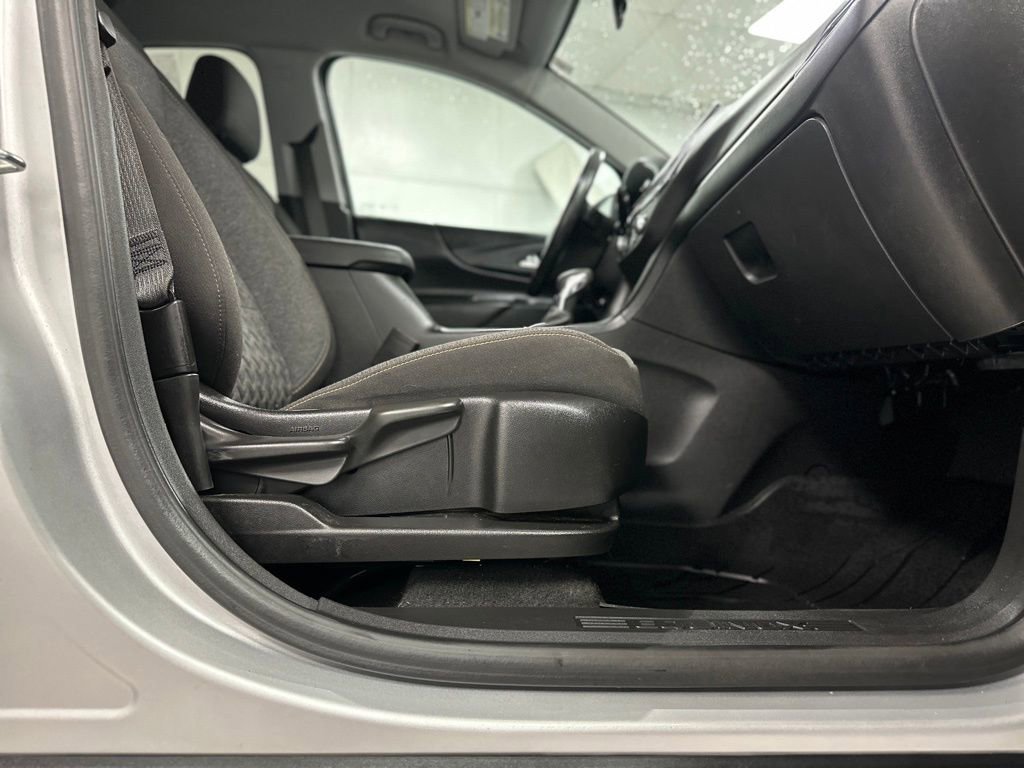 Used 2022 Chevrolet Equinox LT FWD image 22