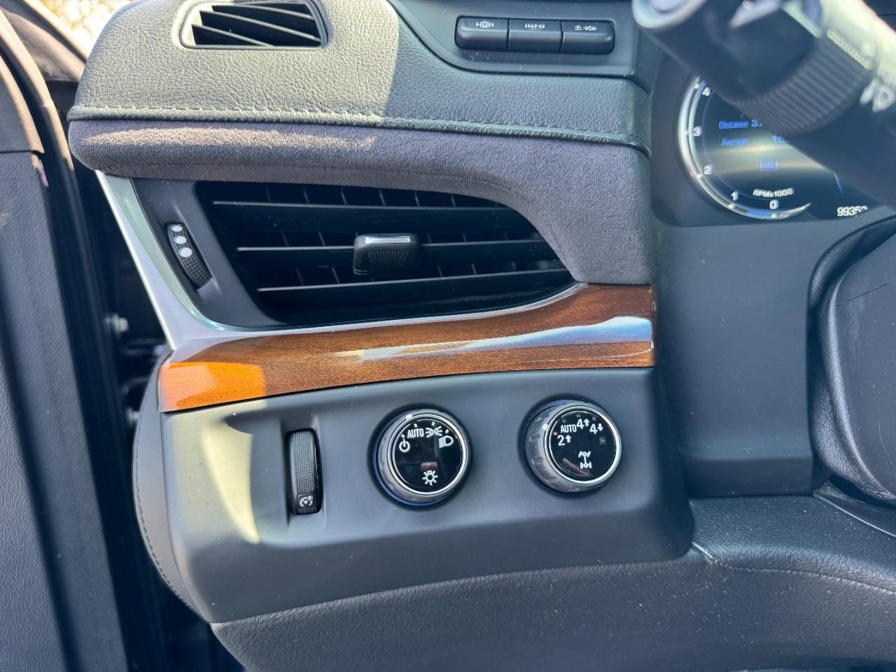 Used 2019 Cadillac Escalade ESV Luxury image 27