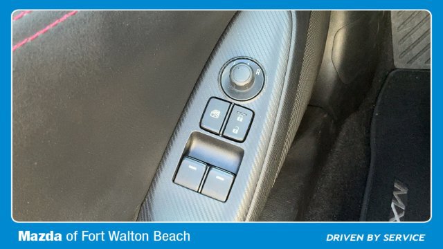 Used 2017 MAZDA MX-5 Miata Grand Touring RWD image 12