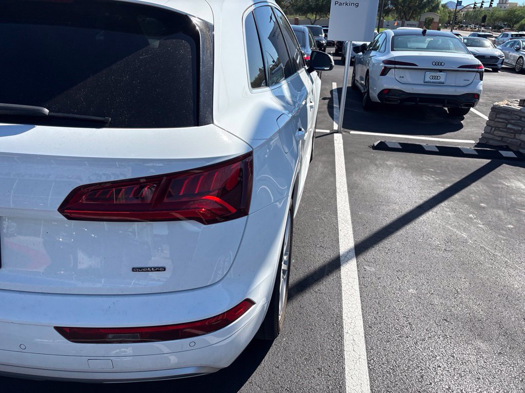 Used 2019 Audi Q5 2.0T Premium Plus w/ Premium Plus Package AWD/4WD image 2