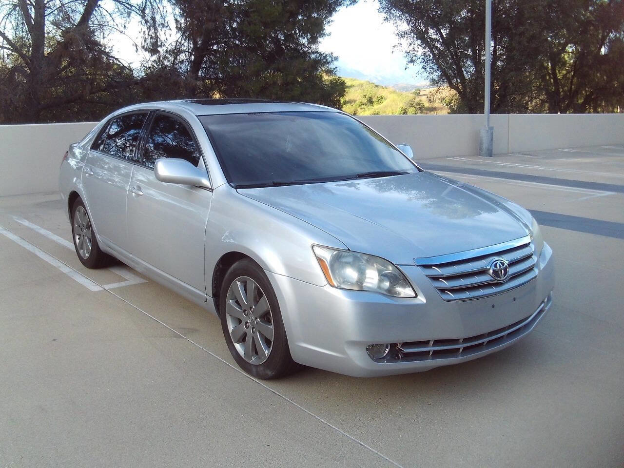 Used 2006 Toyota Avalon Touring image 2