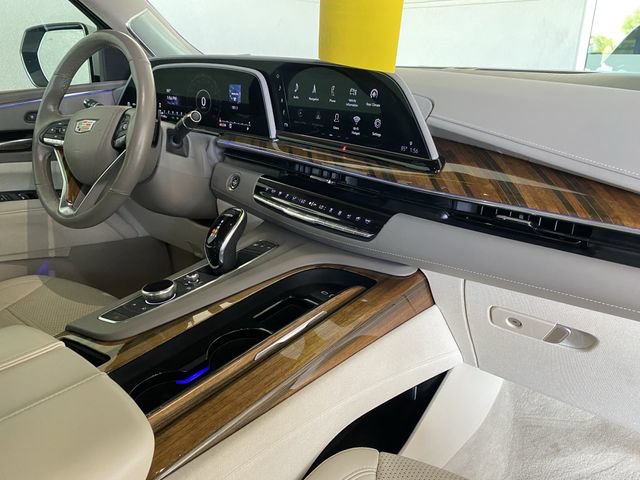 Used 2021 Cadillac Escalade Sport Platinum AWD/4WD image 11