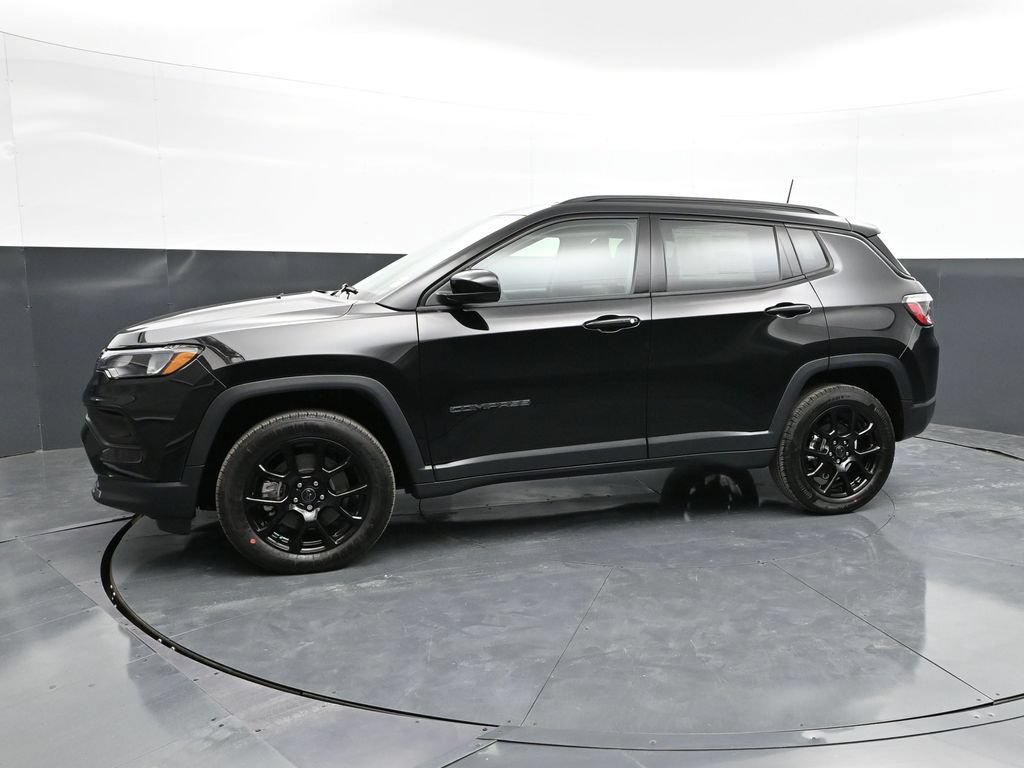 Used 2026 Jeep Compass Latitude AWD/4WD image 23