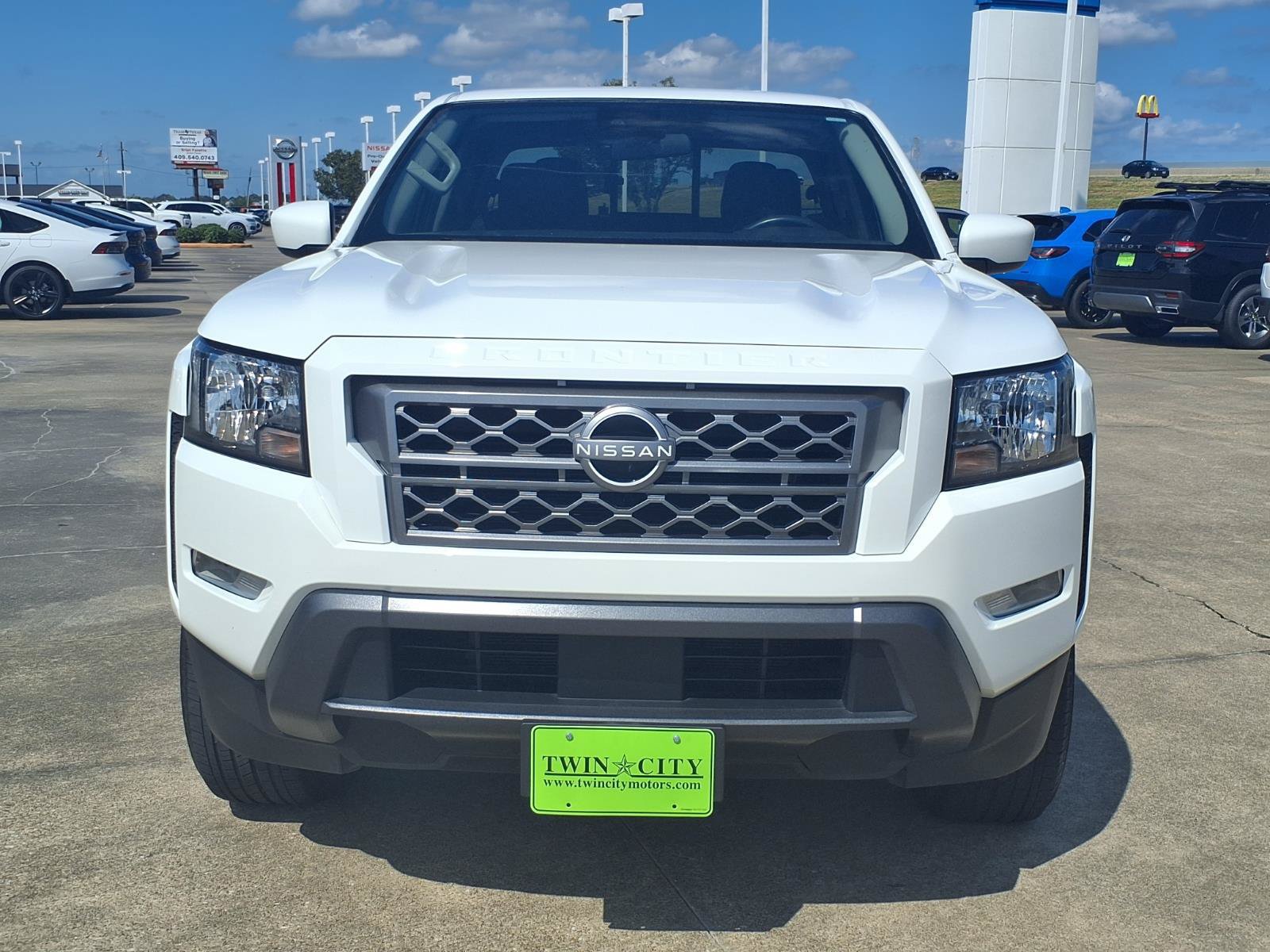 Used 2024 Nissan Frontier SV w/ SV Convenience Package RWD image 5