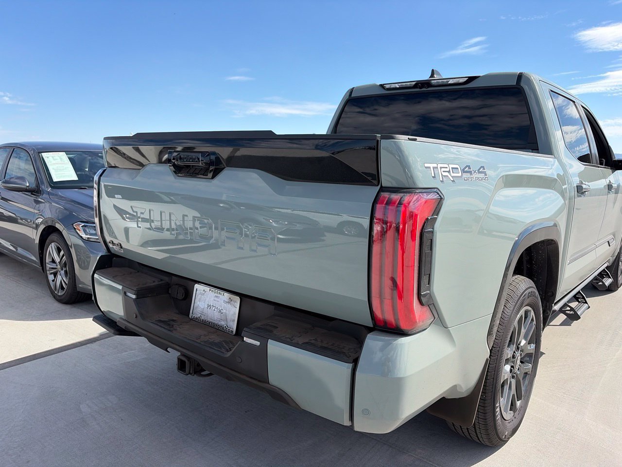 Used 2026 Toyota Tundra Platinum w/ TRD Off-Road Package AWD/4WD image 4